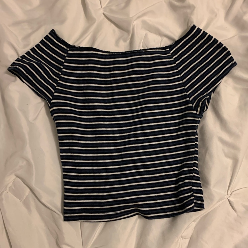 BRANDY MELVILLE TOP